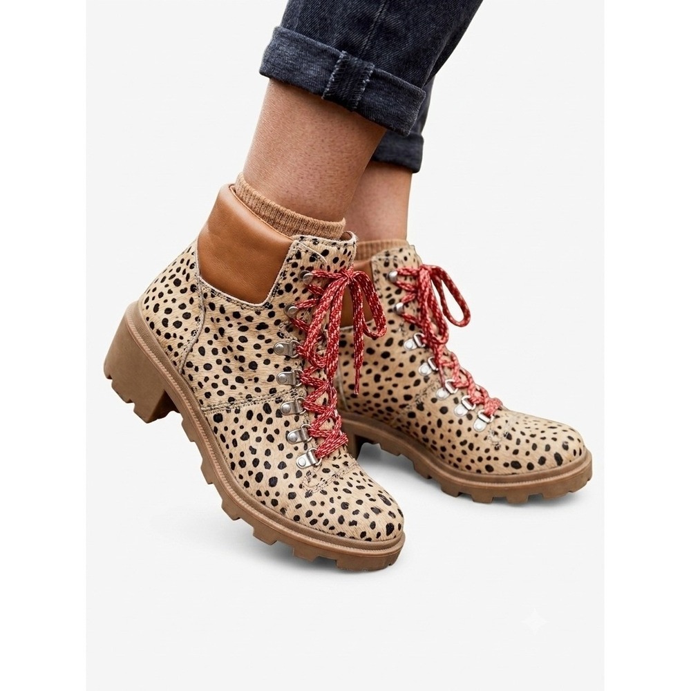 Dolce Vita Cheetah Print Calf Hair Combat Boots Size 9.5